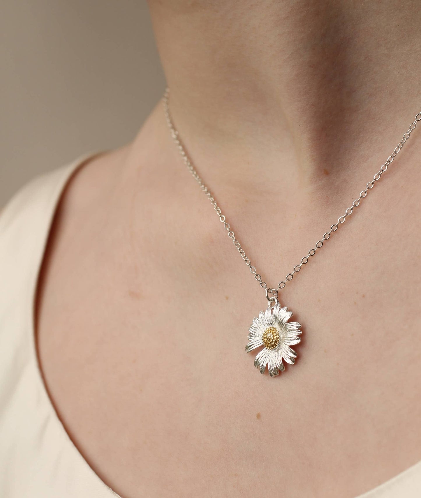 Sterling Silver Daisy Flower Necklace